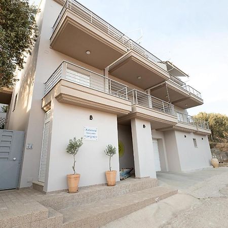 Kalavria Luxury Suites Poros Town Bagian luar foto