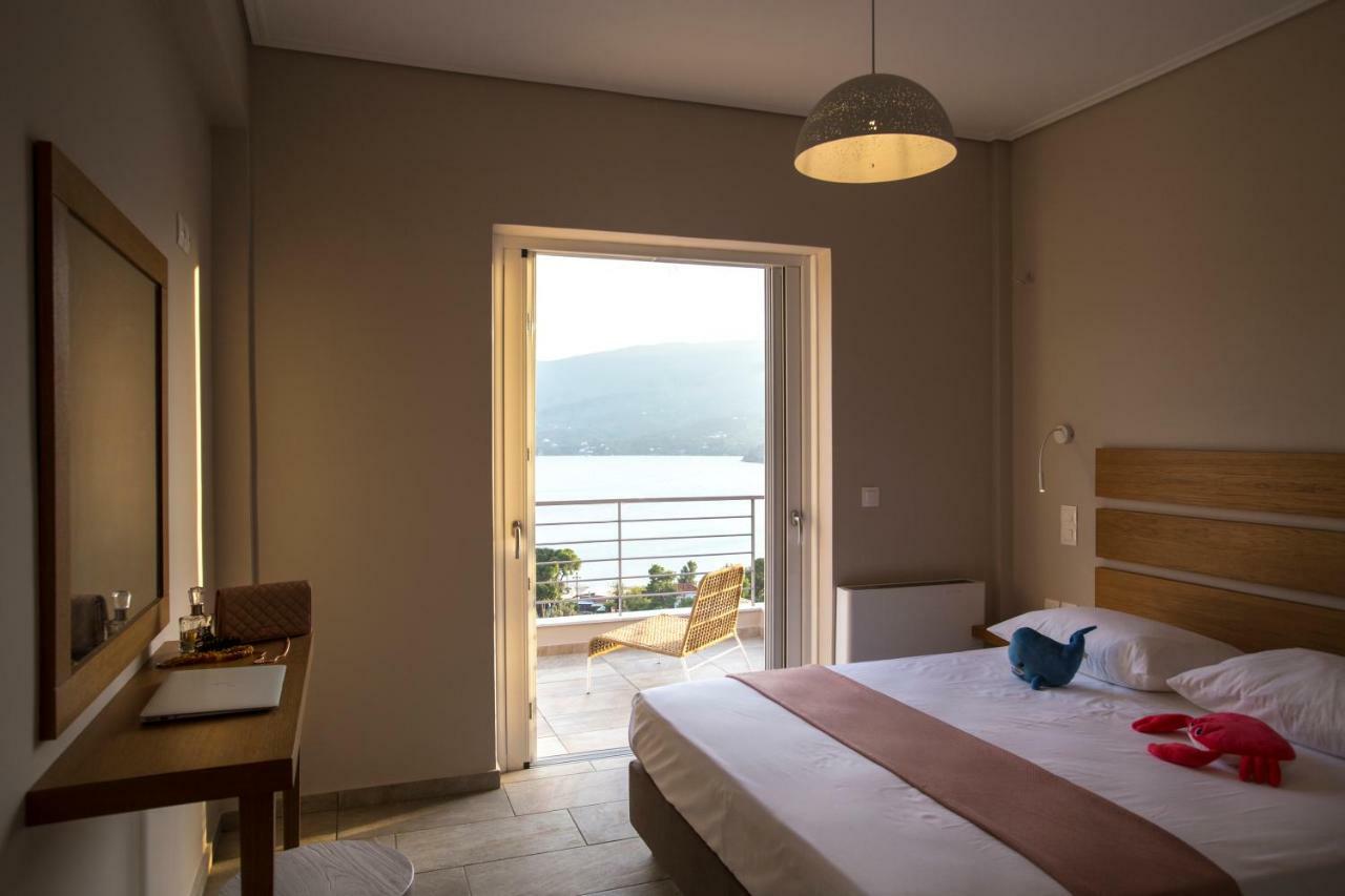 Kalavria Luxury Suites Poros Town Bagian luar foto