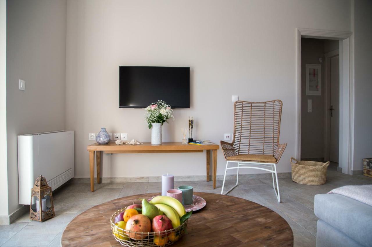 Kalavria Luxury Suites Poros Town Bagian luar foto