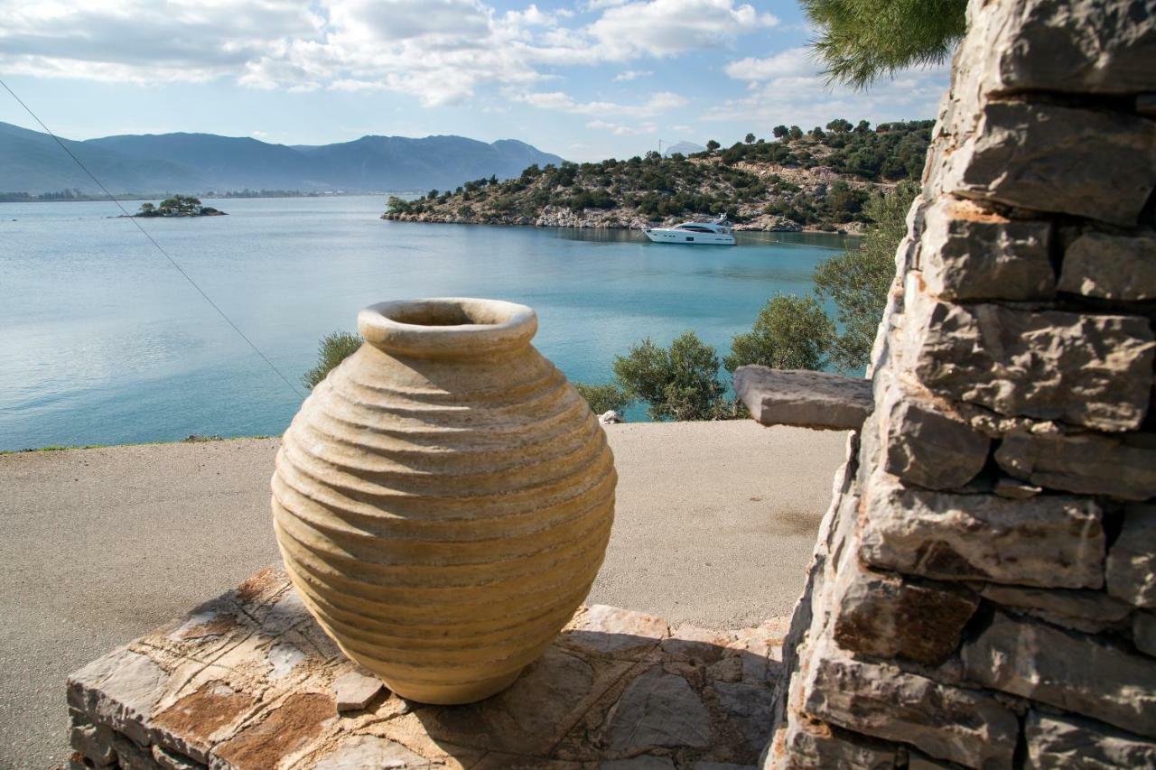Kalavria Luxury Suites Poros Town Bagian luar foto