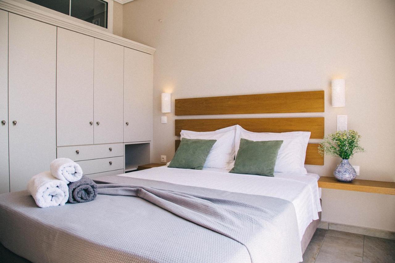Kalavria Luxury Suites Poros Town Bagian luar foto