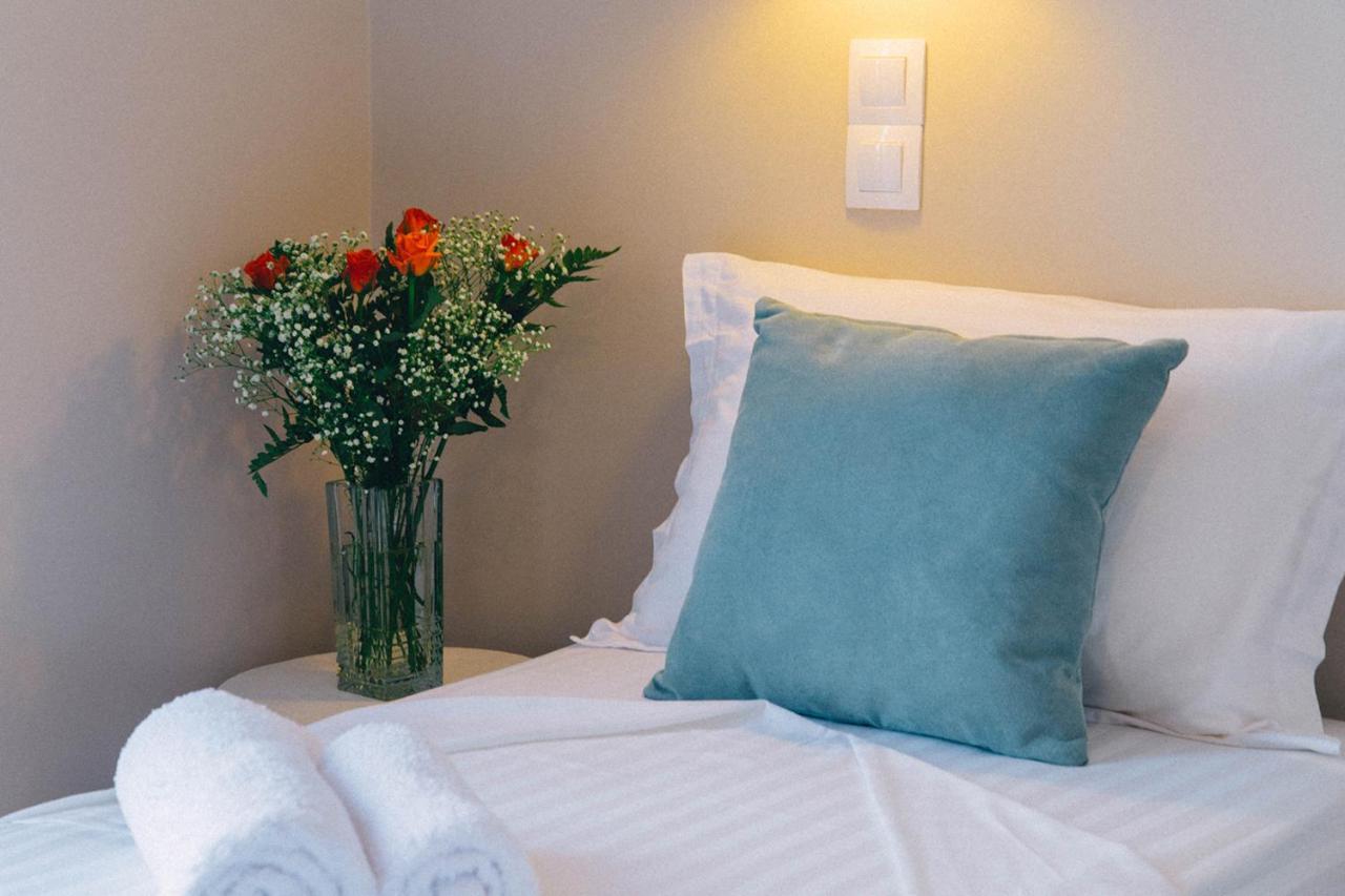 Kalavria Luxury Suites Poros Town Bagian luar foto