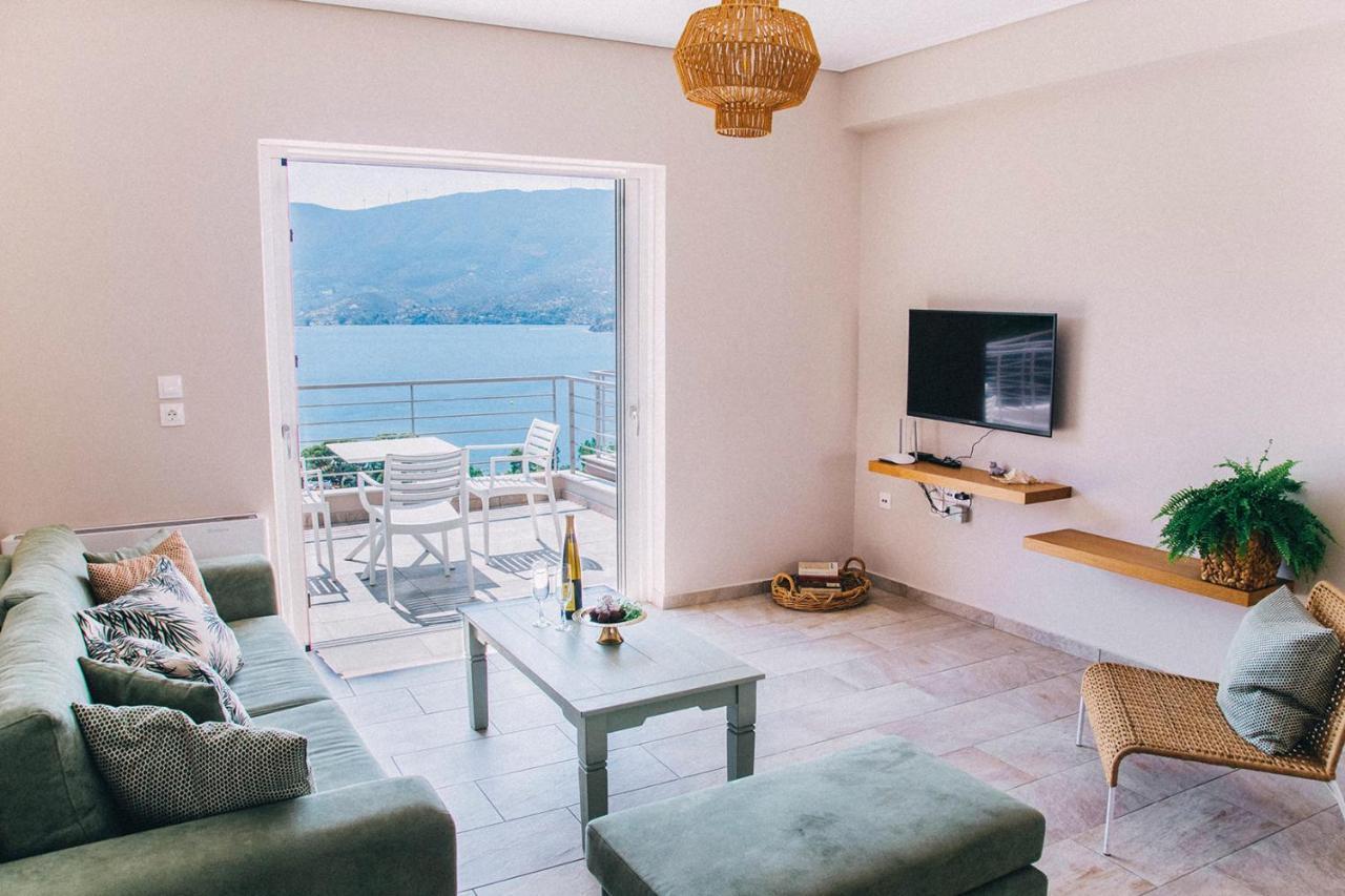 Kalavria Luxury Suites Poros Town Bagian luar foto