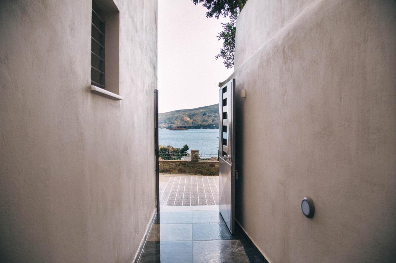 Kalavria Luxury Suites Poros Town Bagian luar foto