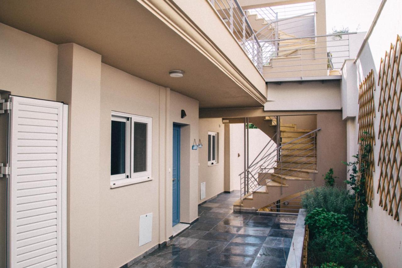 Kalavria Luxury Suites Poros Town Bagian luar foto